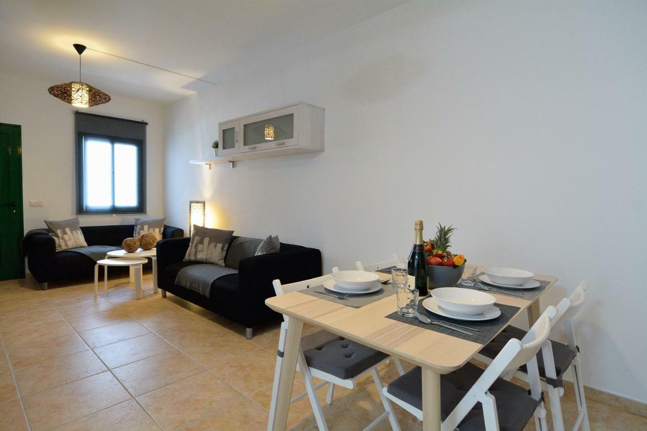 Apartamento El Pueblo Playa Blanca  Ngoại thất bức ảnh